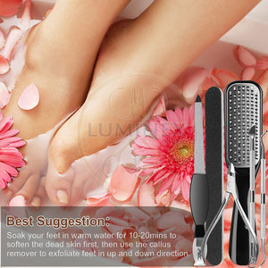Kit de pédicure avec grattoir à callosités, poussoir à cuticules et râpe à pied Kit de pédicure à domicile avec outils et étui confortables - Product Image 6