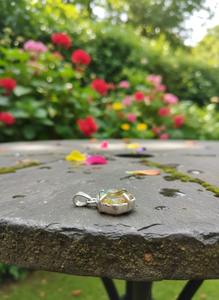 Colgante de moda bohemio cristiano con alas de plata tibetana y ópalo etíope natural para mujer - Product Image 4