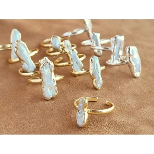 Unique Baroque Pearl <b>Rings</b> with Gold Plating Stylish Resale Collections - Product Image 5