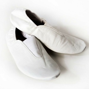 Ustom-Zapatillas de gimnasia con su Logo, zapato de media suela de cuero real para niñas y mujeres - Product Image 6