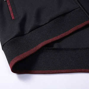 ชุดวอร์มผู้ชายสำหรับฤดูหนาว ระบายอากาศได้ดี ราคาพิเศษ รับสกรีนลาย คุณภาพพรีเมียม - Product Image 4