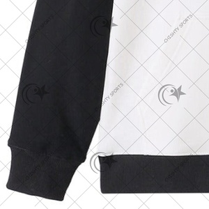 Sweat à capuche matelassé bicolore de style collège avec sweat-shirt streetwear personnalisé à manches noires - Product Image 3