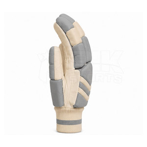 Gants de protection de haute qualité, design personnalisé, fabriqués avec un matériau résistant pour les activités sportives quotidiennes, gants de hockey sur roulettes - Product Image 6