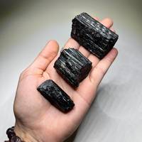 Pierre brute de tourmaline noire naturelle de haute qualité, cristal de gemme irrégulier, spécimen minéral, objet de collection Feng Shui, décoration d'intérieur, cadeau