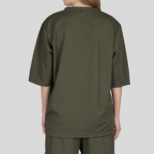 เสื้อยืดโอเวอร์ไซส์ผ้าฝ้าย 100% น้ำหนัก 180 กรัม ระบายอากาศได้ดี สำหรับผู้ชายและผู้หญิง คุณภาพสูง เนื้อผ้าหนา ใส่สบาย เหมาะสำหรับฤดูร้อน รับสกรีนโลโก้ - Product Image 2