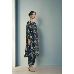 ชุดคุรตะผ้าเครปสีกรมท่าสำหรับผู้หญิง ยี่ห้อเลิฟเบิร์ดส์ ระบายอากาศได้ดี สไตล์ทรอปิคอล แขนสามส่วน เหมาะสำหรับฤดูใบไม้ผลิ/ฤดูร้อน - Product Image 2