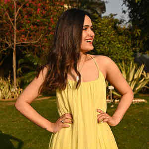 Robe longue de plage décontractée pour femmes, grande taille, pour l'été, col en v, couleur 2024, longue, meilleure robe, mode sinueuse, collection 3/4 - Product Image 3