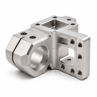 Pièces usinées CNC en acier inoxydable OEM pour composants de précision personnalisés avec options de traitement de surface par perçage et brochage, applications robotiques.