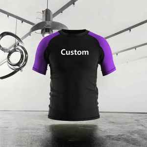 Personnalisez votre propre logo Rash Guard à manches courtes pour hommes Rash Guard à séchage rapide et confortable pour hommes en vente en ligne - Product Image 3