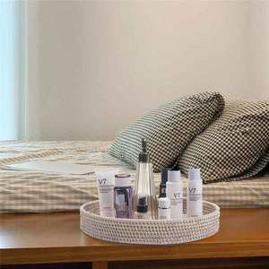 Elegante bandeja de ratán vietnamita redonda desechable tejida a mano con asas de transporte para almacenar elementos esenciales de baño - Product Image 2