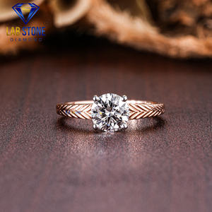 Lab-Stone 1.00 TDW Bague en or rose avec diamant taillé rond Couleur EF-VS à couper le souffle - Product Image 1