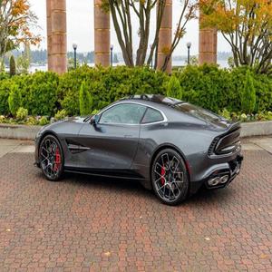 Aston Martin Vanquish 2025 IMPECABLE - Product Image 2