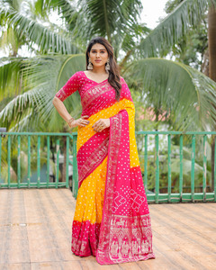 Drapeado de seda Bandhej Premium para ropa india y pakistaní Cómodo y elegante Nuevo diseño de moda - Product Image 1