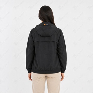 Chaqueta de Senderismo y Viaje para Mujer Tiierwear, Ligera, Impermeable, Ecológica, Cortavientos, con Capucha, de Secado Rápido y Transpirable - Product Image 4
