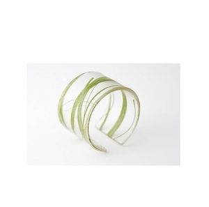 Pulsera de resina Premium para mujeres y niñas, brazalete de cuentas masticable, forma redonda personalizada, en venta - Product Image 3