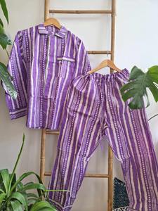 Conjunto de pijama de algodón de lujo de calidad de exportación para mujer, camisola ligera, pantalones largos para comodidad de ajuste relajado para exportación - Product Image 3