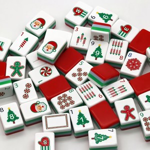 Nouvelles tuiles de mahjong rouges à quatre couches, modèle 32, sur le thème de Noël, style américain, en acrylique à quatre couches, pour le marché transfrontalier européen et américain - Product Image 1