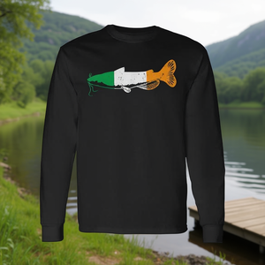 T-shirt à manches longues avec drapeau irlandais, motif de pêche au poisson-chat, design de pêcheur irlandais - Product Image 3
