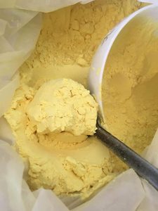 ราคาโรงงานขายส่งแป้งขมิ้นบริสุทธิ์แป้งขมิ้นสีเหลืองและสีแดงคุณภาพสูงผงขมิ้นสีดําสีเหลืองสีแดง - Product Image 3