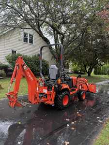 Mini tracteur Kubota BX23S 4WD 2021 avec chargeur frontal et pelle arrière |   Tracteur agricole compact 23HP, tracteur subcompact 4x4 avec chargeur - Product Image 4