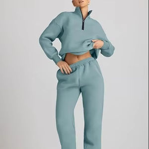 Ensemble de survêtement pour femmes, tenue de sport tendance pour femmes, ensemble de jogging pour femmes, survêtement basique pour femmes - Product Image 1