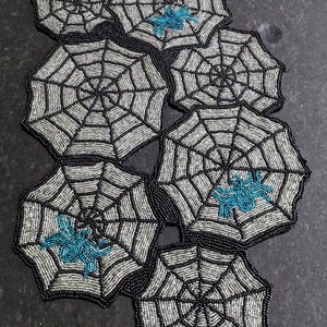 Napperon perlé - Product Image 1