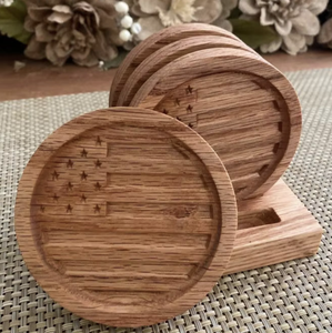 Posavasos de madera con acabado natural hechos a mano con amor para la decoración de la cocina vibraciones rústicas y espacios cálidos y acogedores - Product Image 1