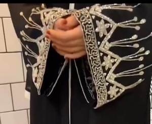 Vêtements musulmans traditionnels islamiques élégants et modestes pour femmes, brodés à la main, style abaya de Dubaï-Accessoire inclus - Product Image 3