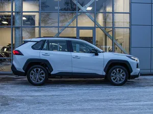 Toyota RAV4 2025 SUV Gasolina Automático Turbo Asientos de Cuero Techo Panorámico Faros LED Pantalla Táctil - Product Image 6