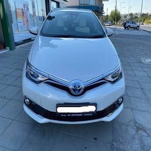 Bastante usado Toyota Auris Fresh & Clean Sin historial de accidentes Modelo automático Velocidad máxima Conducción a mano izquierda y derecha Mejor precio - Product Image 1