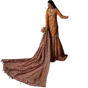 Tenue de mariage OEM ODM pour Mehndi Tenue unique couleur moutarde Tenue de mariée récente costume Sharara indienne pakistanaise pour femmes Robes de mariée - Product Image 1