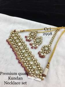 Conjunto de collar de moissanita Kundan elegante de calidad de lujo perfecto para ocasiones nupciales y formales disponible a precio de exportación - Product Image 2