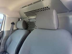 Nissan NV200 SV FWD Automatique 2021 d'occasion, conduite à gauche, essence, sièges en tissu foncé, feux LED, moins de 4L - Product Image 6