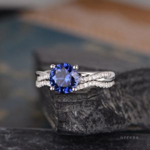 แหวนแยกก้านแซฟไฟร์สีฟ้าตัดเป็นวงแหวนเพชรโมอิสคู่คู่แหวน2วงสีทองขาว10K - Product Image 3