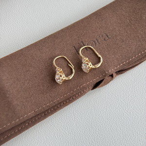 Boucles d'oreilles en diamant avec pierres de taille coussin et de taille ancienne mine - Product Image 2