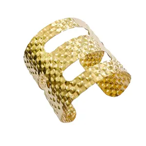 New Brass Cutout Cuff Vòng Đeo Tay Sản Xuất Chất Lượng Hàng Đầu Thiết Kế Dập Nổi Kích Thước Miễn Phí Dẫn Miễn Phí Brass Đồ Trang Sức Vàng Tone Vòng Đeo Tay Cuff