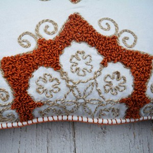 Venta caliente de lujo 3x50 cm funda de almohada abatible bordado algodón 3D técnica diseño de tamaño personalizado para Home Hotel India - Product Image 5