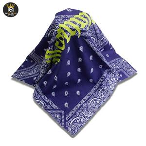 Pañuelo Cuadrado Multifuncional de Algodón con Diseño Personalizado, Patrón Impreso Digital, Transpirable y de Secado Rápido, Unisex - Product Image 4