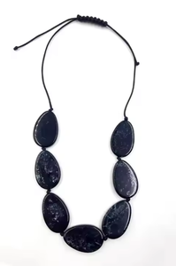 สร้อยคอเรซินทำด้วยมือมีศิลปะสร้อยคอจี้ดอกไม้ทำจากเรซินลูกปัดเรซินออกแบบได้ตามต้องการสำหรับสร้อยคอดีไซน์ที่แปลกใหม่ - Product Image 4