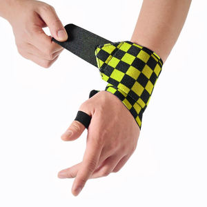 Muñequeras Deportivas de Algodón a Cuadros con Logotipo Personalizado y Cierre de Velcro para Gimnasio, Levantamiento de Pesas, Potencia y Entrenamiento de Fuerza - Product Image 5