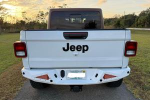 Nuevo Modelo 2022 para Hilux SUV 4x4, Motor V6 Turbo, Transmisión Automática, 250-300 CV, 500 Nm de Torque, Asientos de Cuero, Techo Solar, LED - Product Image 5