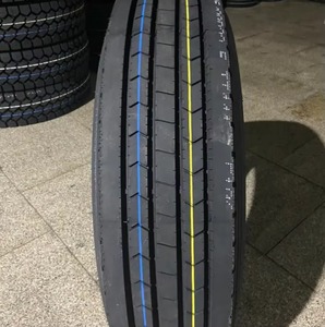 Neumático comercial multiusos 11R24.5 16PR que ofrece versatilidad confiable en ejes de dirección, tracción y todas las posiciones. - Product Image 1