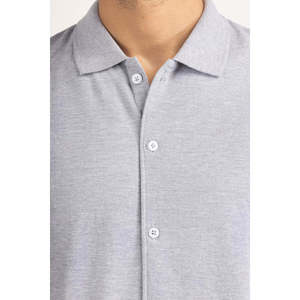 100% Poliéster para Polo de Corte Regular MN-PSH-SS25-007, Tejido de Punto de Alta Calidad, Corte Ajustado, Liso Teñido, Bordado Sólido - Product Image 5