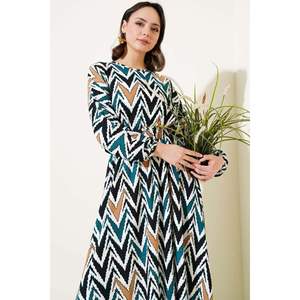 Vestido elástico con cintura y Cinturón estampado direccional Esmeralda - Product Image 1