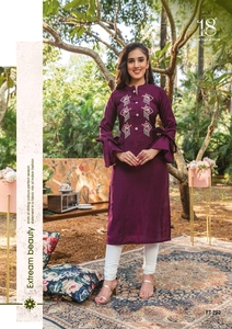 ผ้าไหม Taffeta Kurti Sharara สำหรับสาวๆที่มีคุณภาพสูงสีม่วงสีผู้ผลิตอัตราที่ดีที่สุดจากอินเดีย - Product Image 5