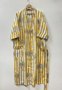 Robe Kimono Longue en Coton Imprimé Floral Luxe Vintage pour Femme – Idéale comme Cache-Maillot de Plage, Robe de Nuit ou de Sommeil - Product Image 2