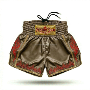 Pantalones Cortos de Muay Thai con Apliques Bordados en 3D Personalizados, Pantalones de Kickboxing de Lujo en Mezcla de Poliéster y Satén, Envío Rápido, Suministro al por Mayor - Product Image 4