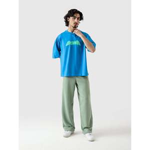 T-shirt style hip-hop « Money Over Feelings », 100 % coton jersey respirant, poids du tissu 280-300 grammes, impression sérigraphique - Product Image 1