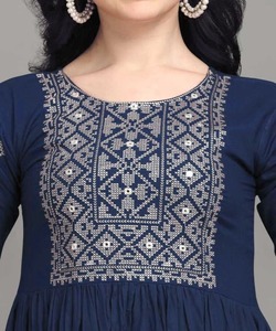 เสื้อผ้าสำหรับสาวอินเดียผ้าคอตตอนพิมพ์ลายเสื้อลำลองใหม่ล่าสุด - Product Image 1