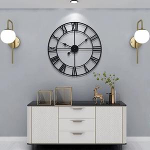 Reloj de pared de metal negro redondo moderno con aspecto minimalista, acento perfecto para sala de estar, dormitorio, cocina, oficina y paredes de pasillo - Product Image 3